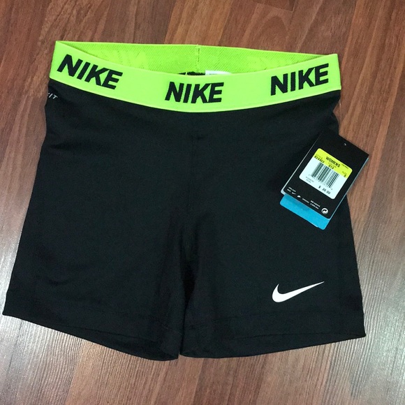 Nike Pants - NWT! Nike Spandex Shorts